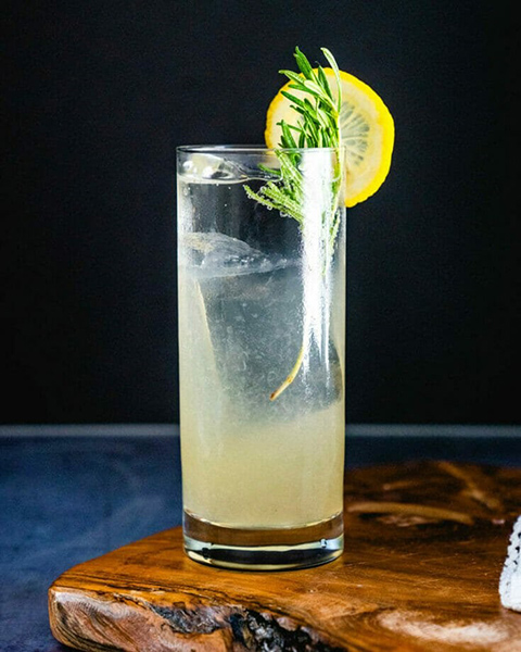 Rosemary-Fizz-Cocktail